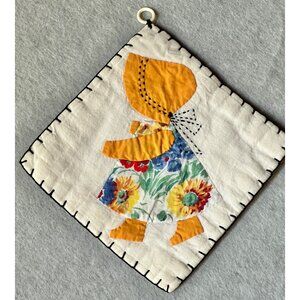Sunbonnet Sue Quilt Square Potholder Hanging Loop & Blanket Stitch Edges Vintage